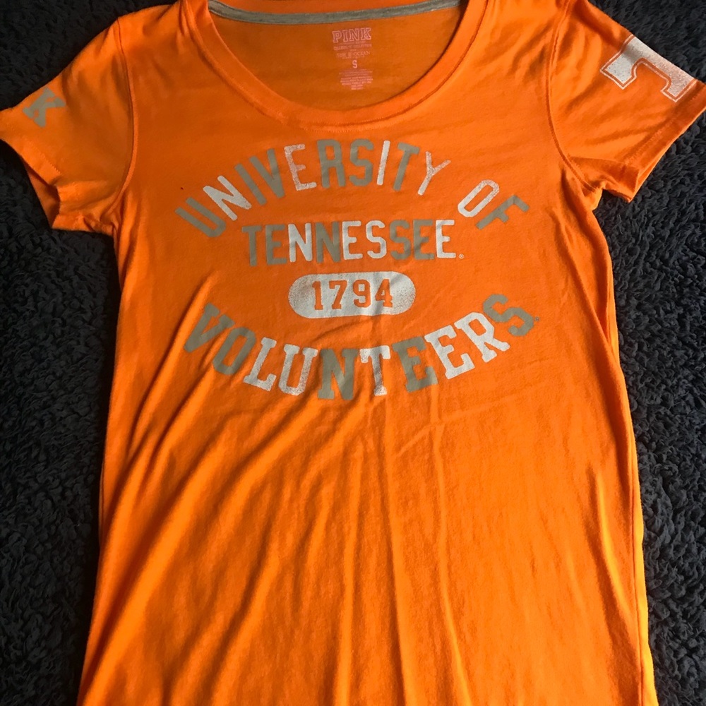 PINK university of Tennessee t-Shirt!
